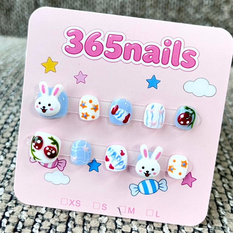 365nails: "Bunny Hop" – 3D 캐릭터·버섯 수제 숏 스퀘어형 네일