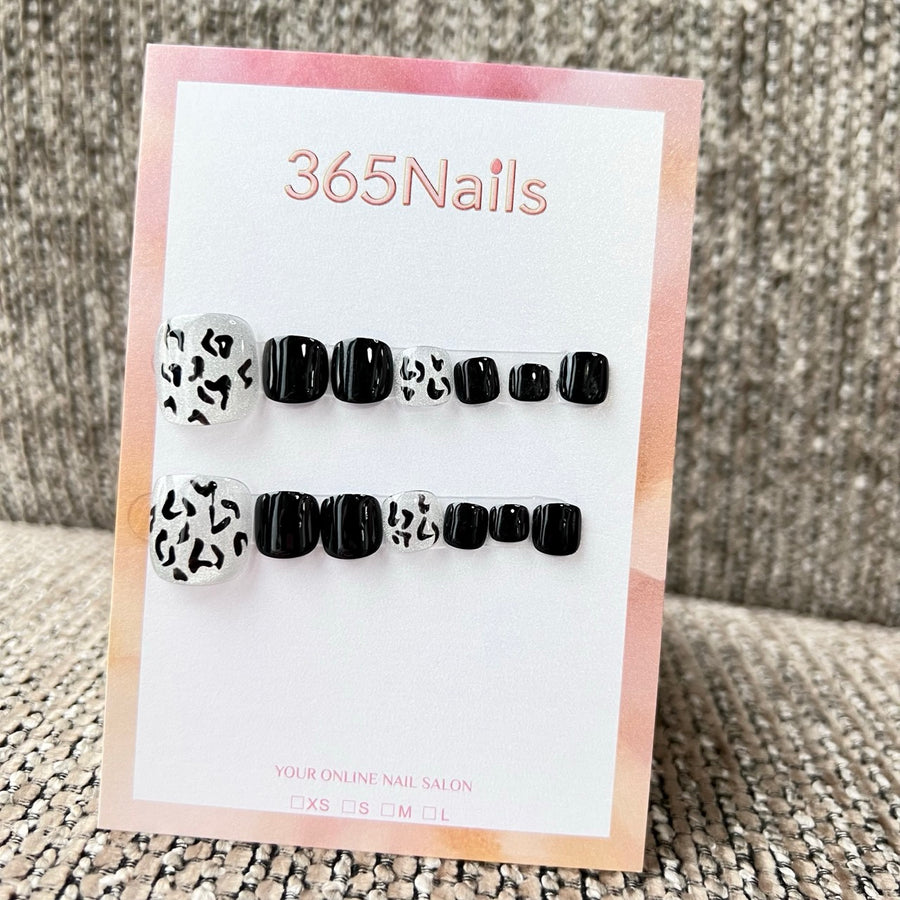 365nails: 野性黑白豹紋 – 手工製足部穿戴甲