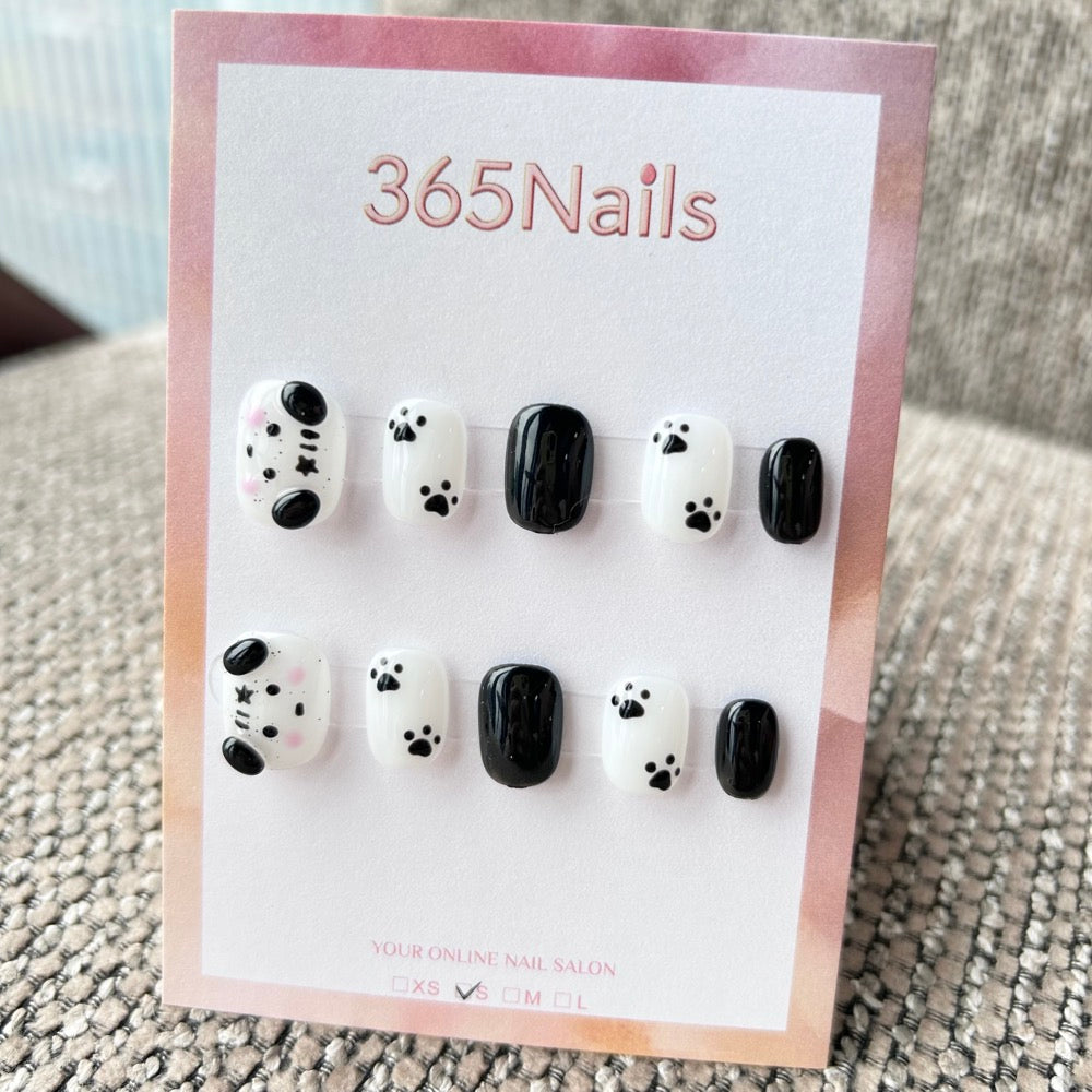 Cartoon & Dopamine: "Chubby Panda Paws" – Hand-Painted Panda Face, Paw Prints & Minimalist Black White Short Nails