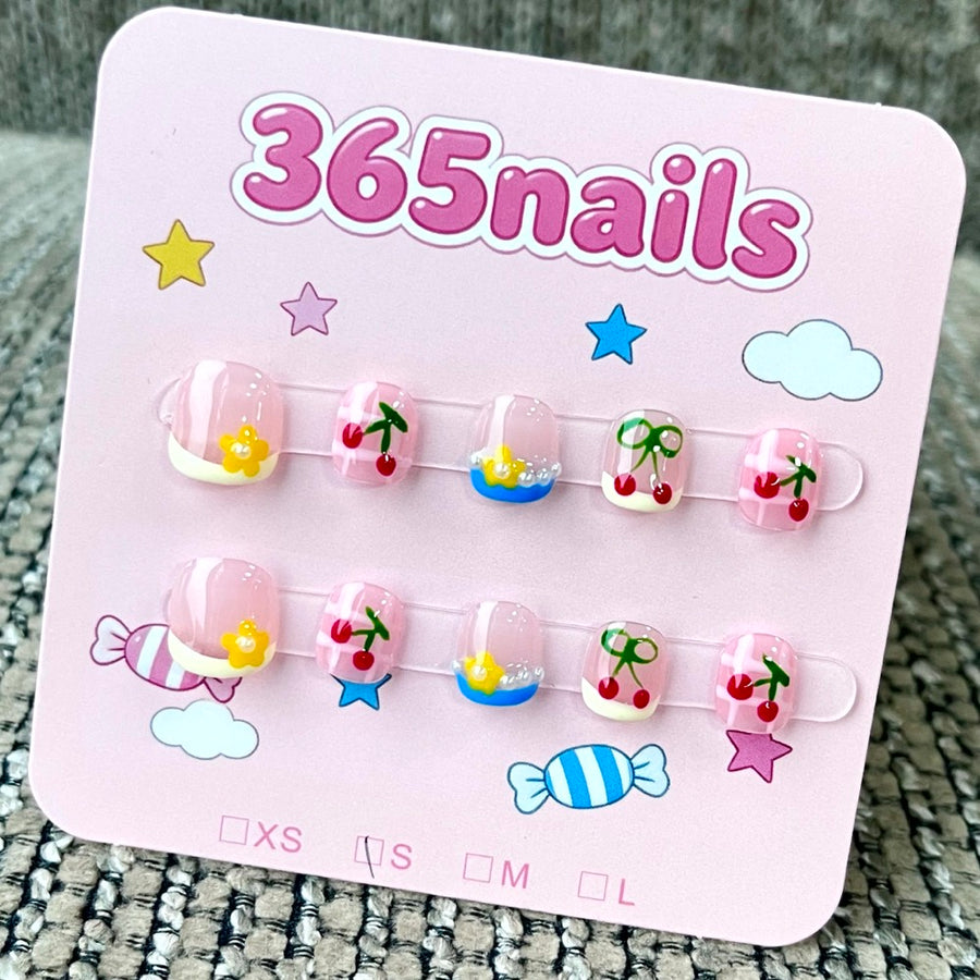 365nails: "체리 푸딩 팝" – 3D 과일 & 푸딩 수제 숏 스퀘어형 프레스온 네일