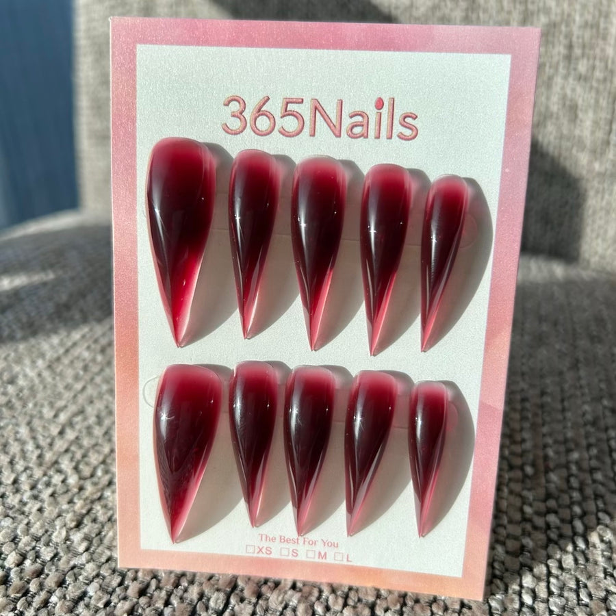 Ongles forme griffe de dragon pointus en gel jelly translucide — dégradé vin rouge