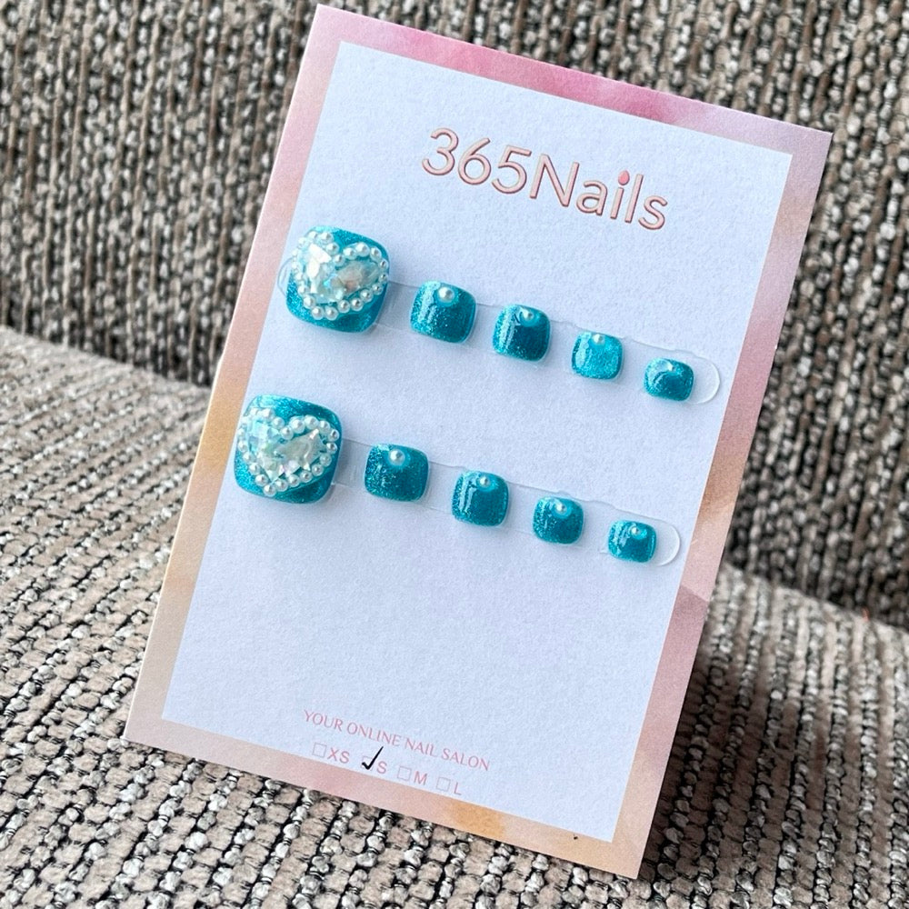 Turquoise Pearl Heart Glitter Press-On Toenails