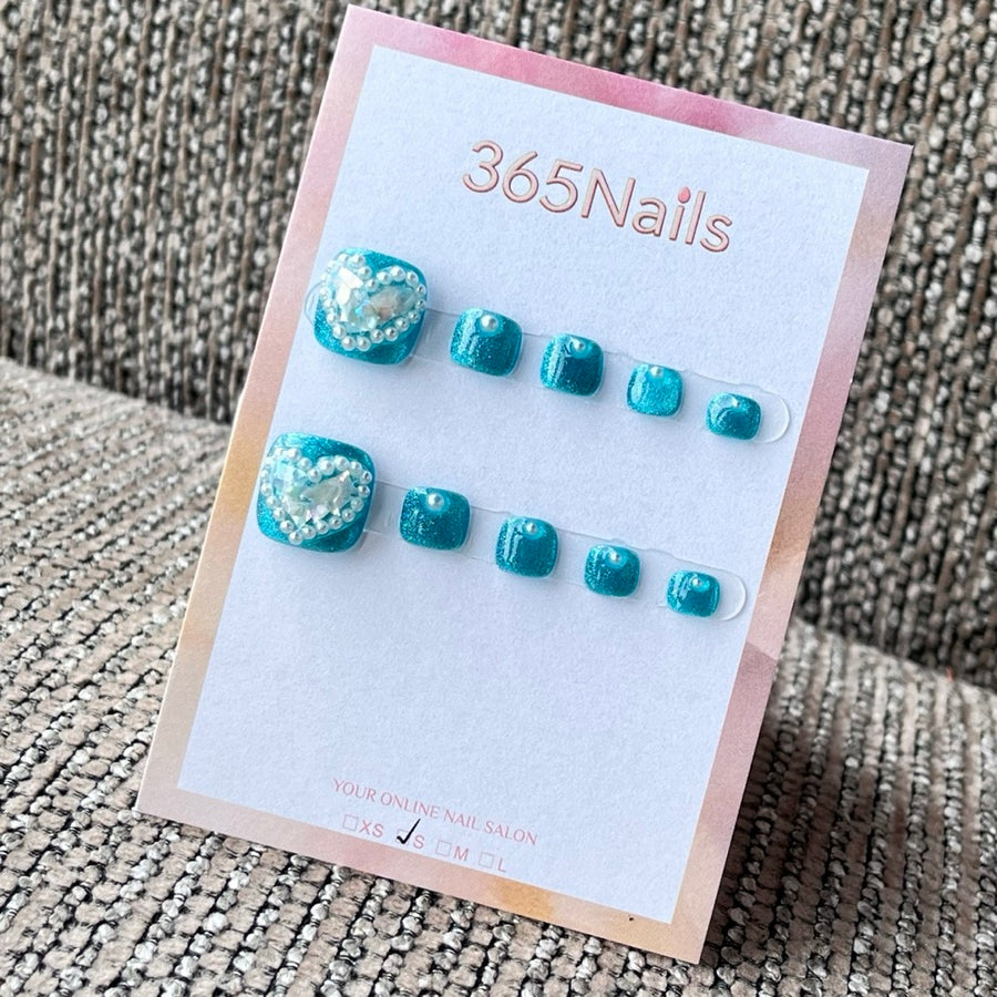 Turquoise Pearl Heart Glitter Press-On Toenails