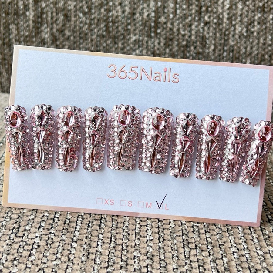 365nails: "로즈 골드 광채" – 3D 크리스탈 & 라인스톤 수제 코핀형 네일