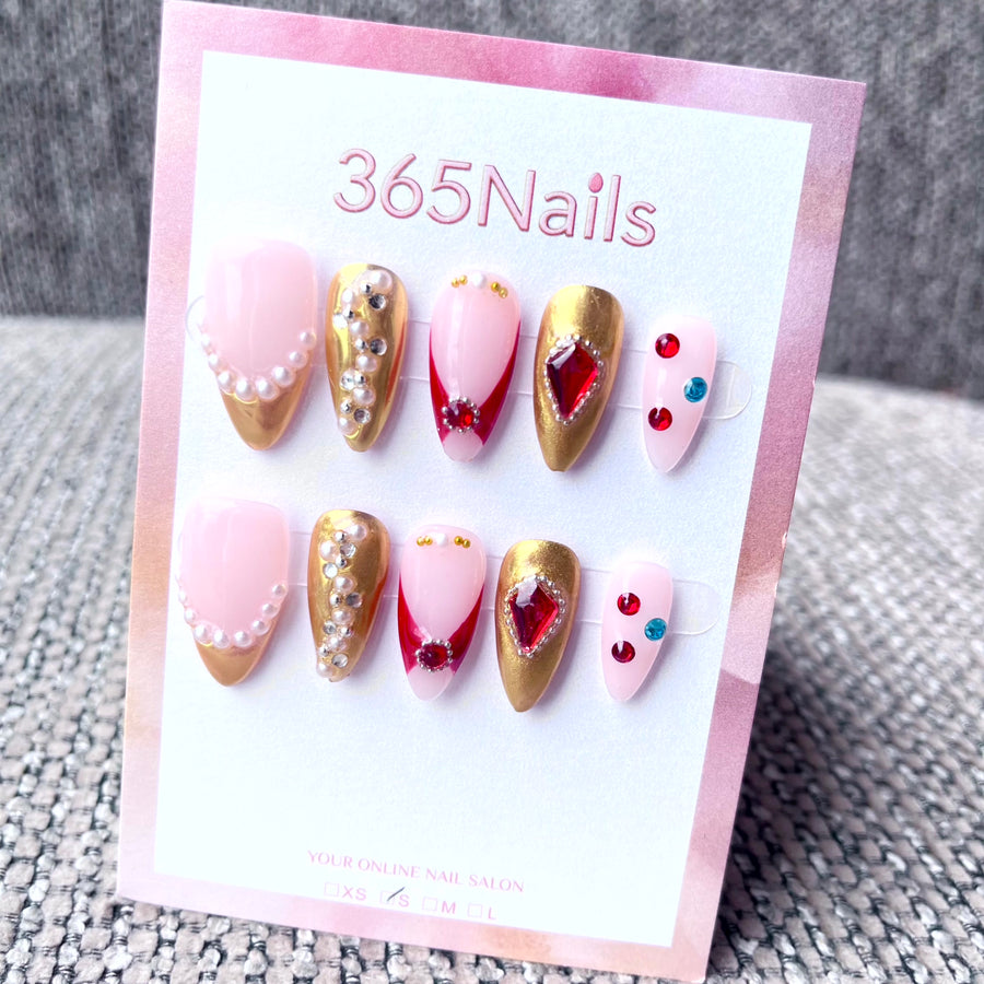 365nails: 로열 플러시 – 3D 보석 & 골드 리프 수제 아몬드형 네일