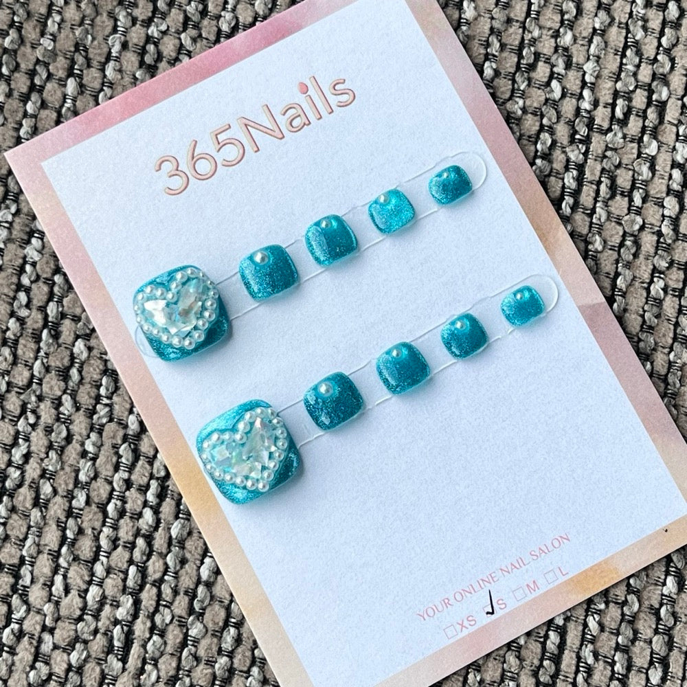 Turquoise Pearl Heart Glitter Press-On Toenails