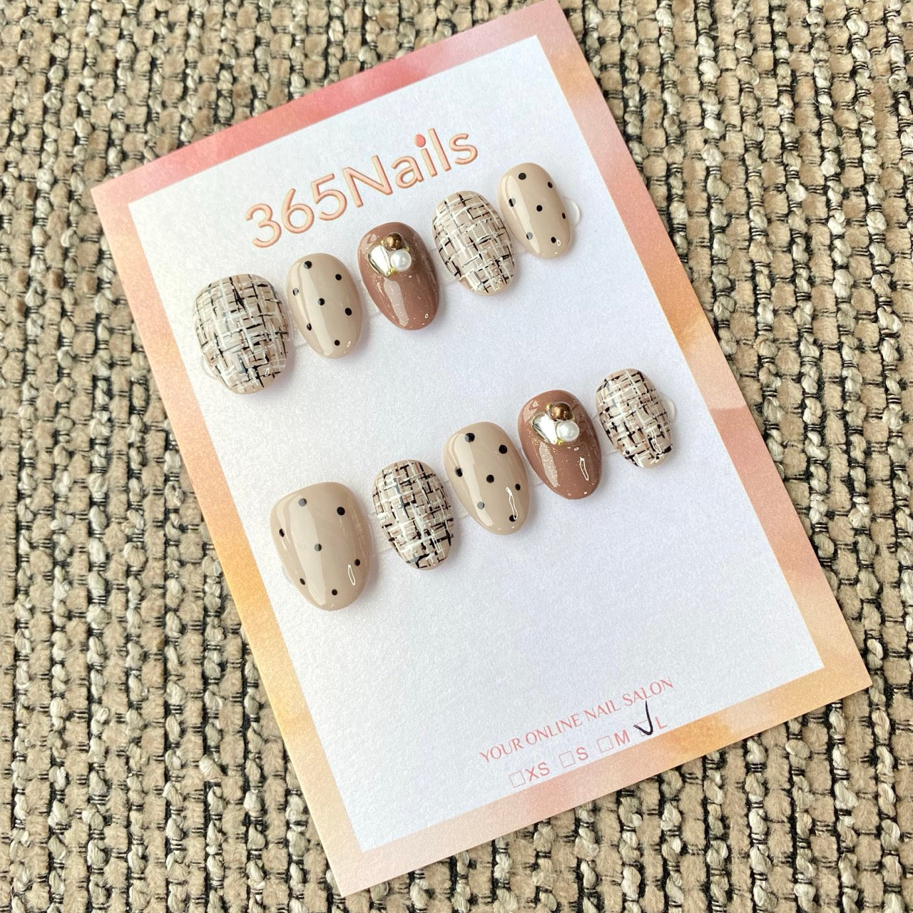 365nails: "Nude Tweed Polka Dot Pearl" – handmade press-on nail
