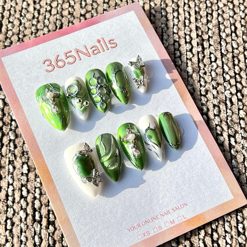 365nails: "Green Gothic Silver" – Handmade Medium Almond Press-On Nails