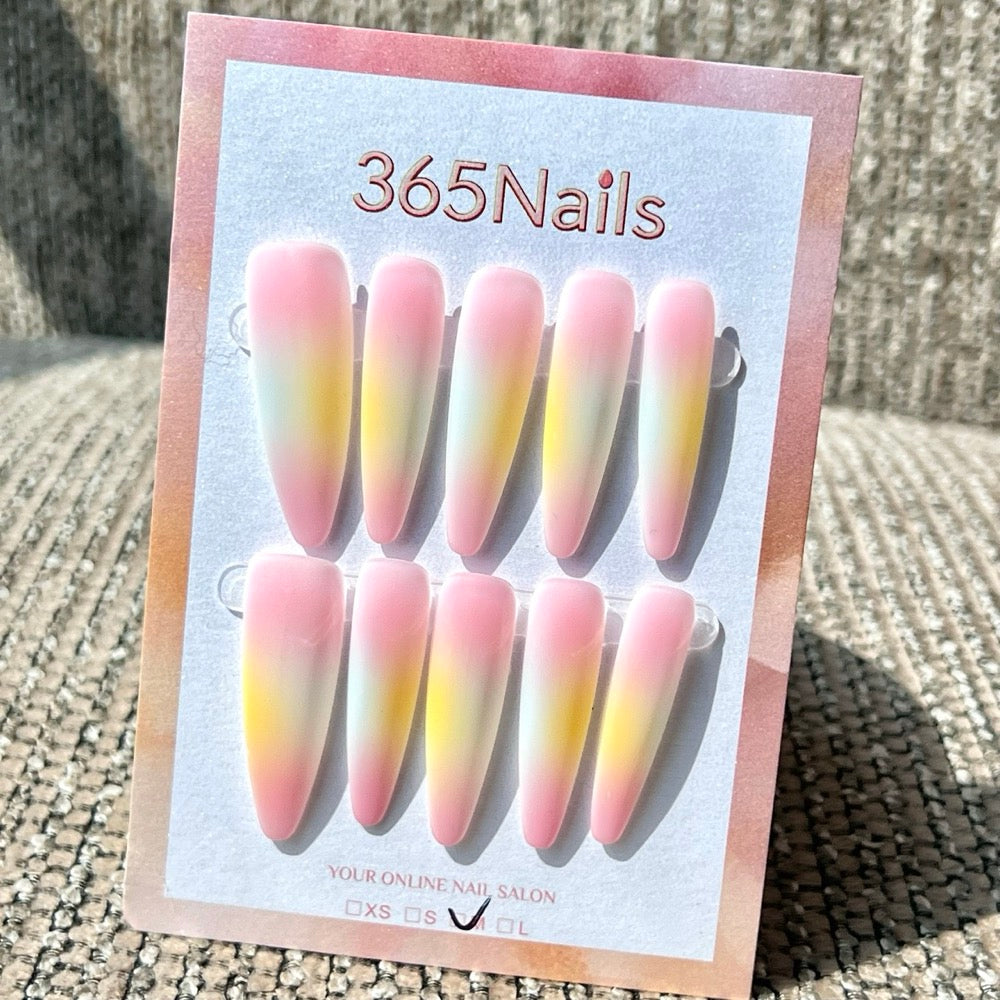 365nails: "Céu Algodão Doce" – Unhas Stiletto Gradiente Pastel Feitas à Mão