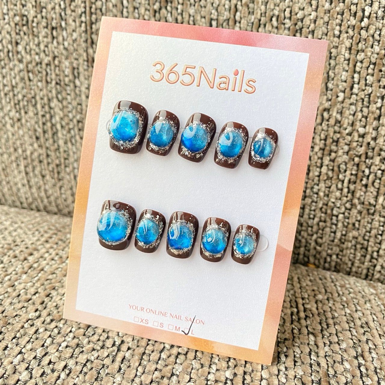 365nails: "Chocolate Blue 3D Gemstone Glitter" – handmade press-on nail
