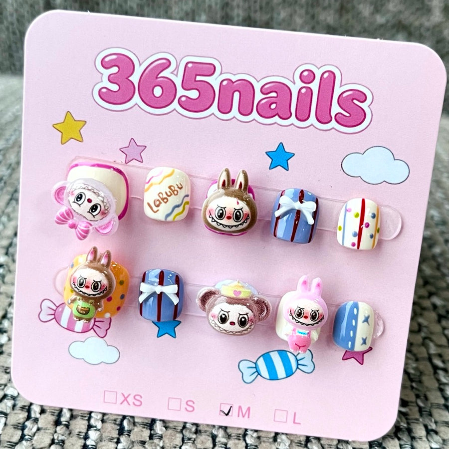 365nails: "Labubu's Toy Box" – 3D 캐릭터 수제 달콤한 숏 스퀘어형 네일