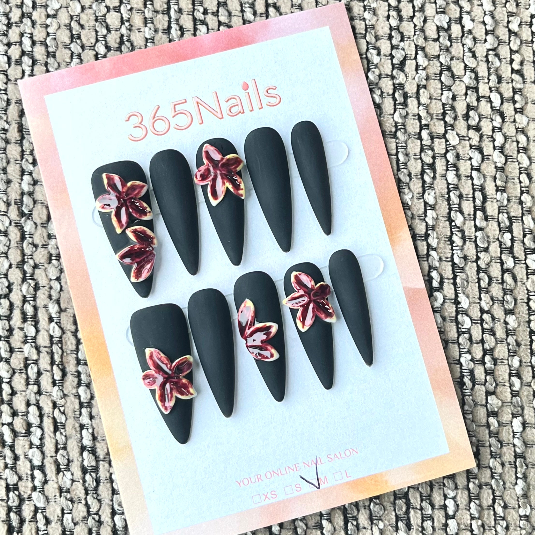 365nails: 벨벳 블룸 – 3D 입체 플라워 수제 스틸레토형 프레스온 네일