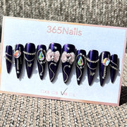 365nails: "Midnight Royalty" – 3D 크리스탈 & 리본 수제 스틸레토형 네일