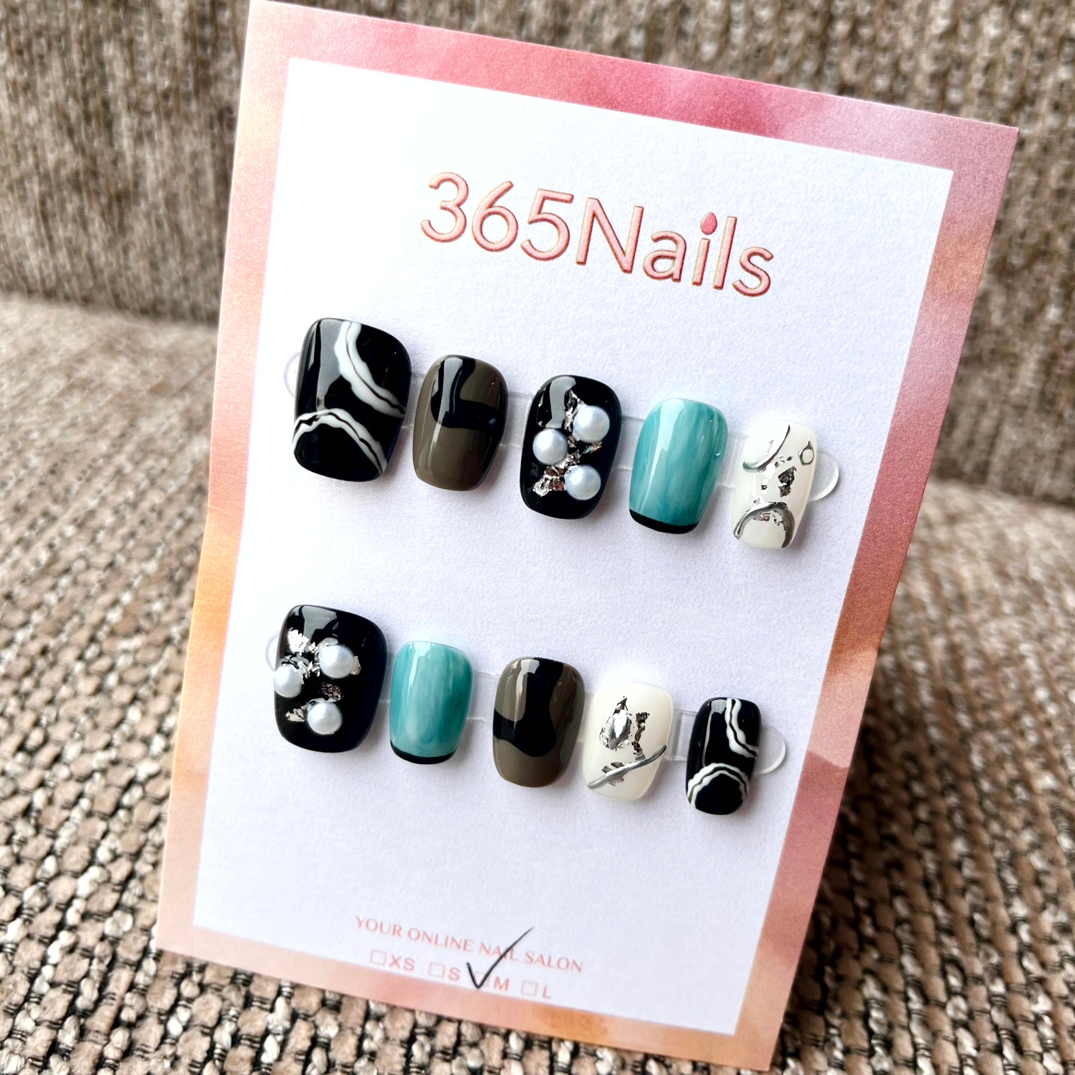 365nails: "Noir Symphony" – 3D 플라워 & 추상 마블 수제 숏 스퀘어형 프레스온 네일