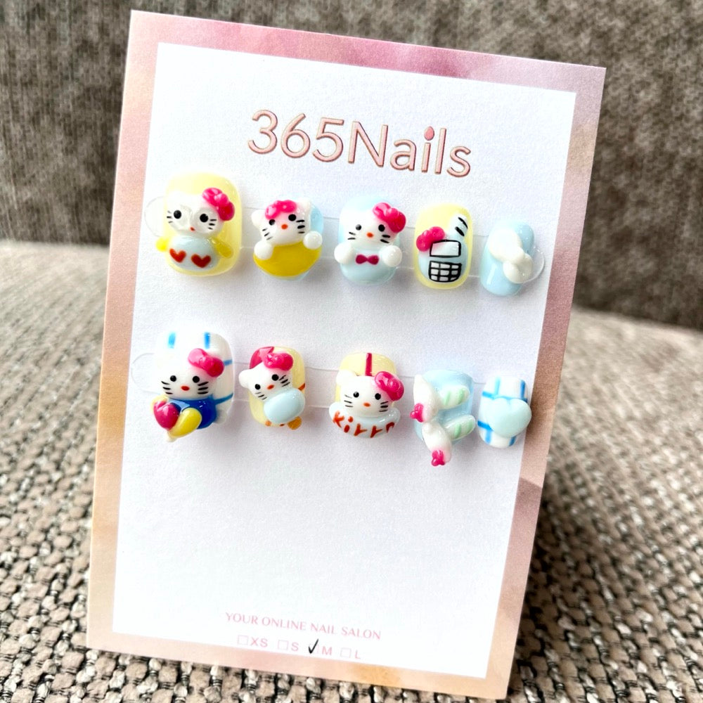 365nails: "Kitty's Picnic" – 3D Hello Kitty Short Square Nails