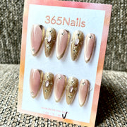 365nails：「鍍金奢華」— 3D巴洛克與珍珠手工製中長款杏仁形穿戴甲