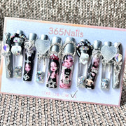 365nails: "실버 스위트 고딕" – 수제 카툰 리퀴드 모션 프레스온 롱 파이프형 네일-5.5cm