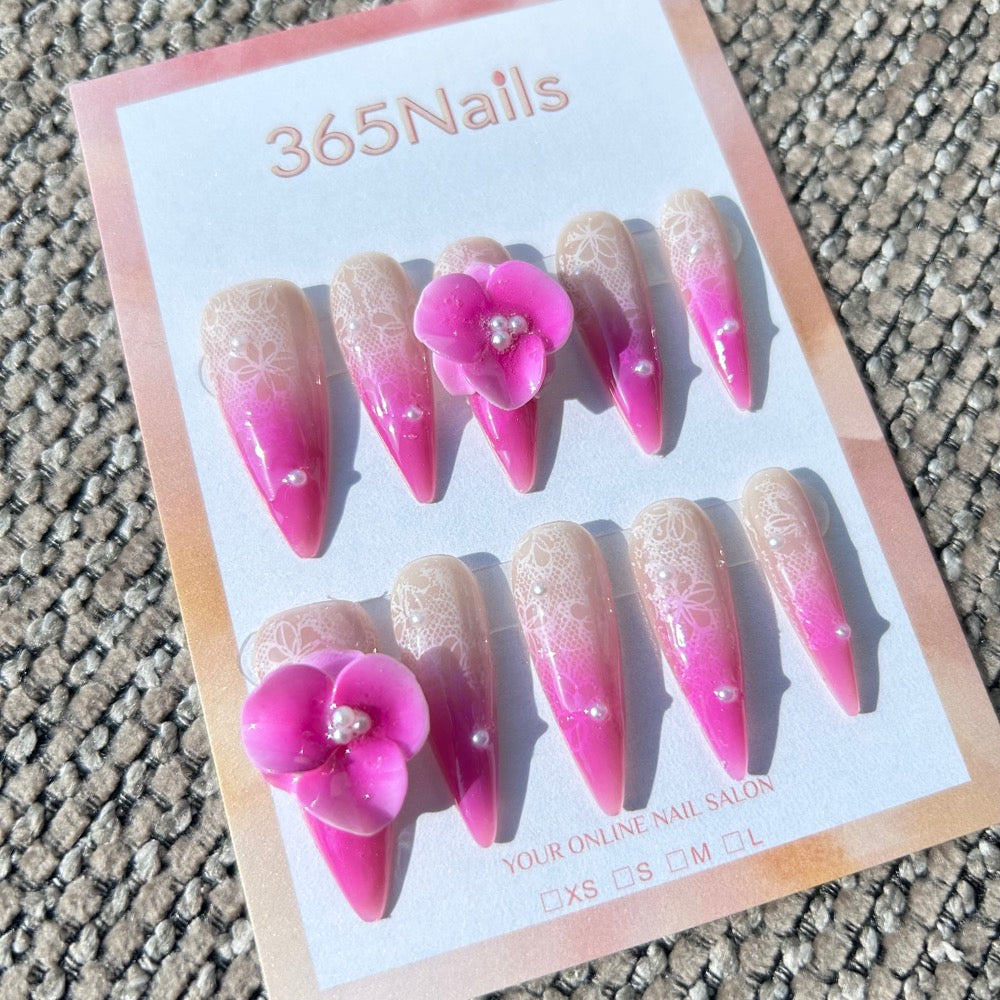 Flora Esculpida: "Renda Orquídea Rosada" – Flores 3D Magenta & Delicada Renda Branca em Unhas Stiletto Ombré