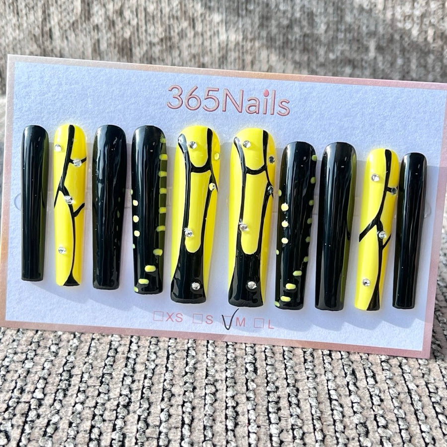365nails 노랑·검정 거미줄 롱 수제 사다리꼴형 프레스온 네일