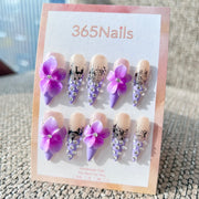 Flora Esculpida: "Elegância Renda Roxa" – Unhas Stiletto Longas Francesas 3D Florais Roxas & Renda Preta com Strass