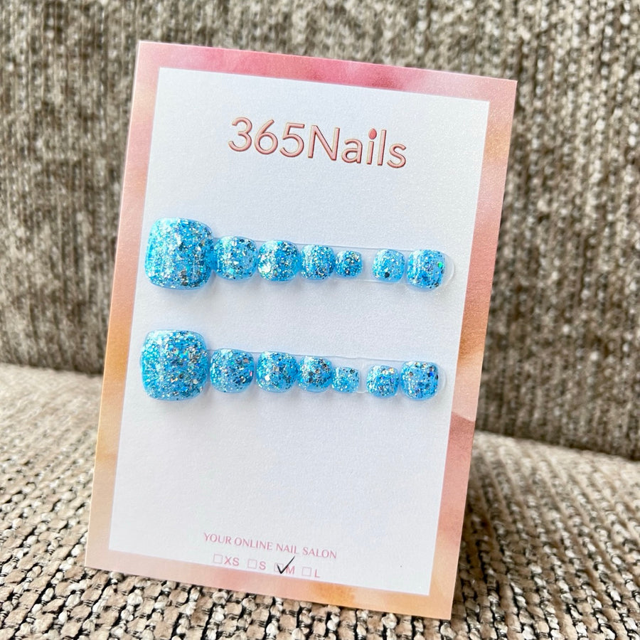 365nails: "sky blue shattered glitter" – handmade press-on pedicure