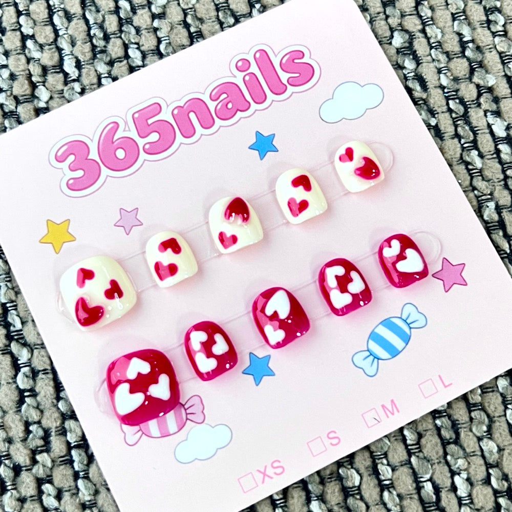 365nails: "Toque de Cupido" – Uñas Cuadradas Cortas 3D con Corazones Hechas a Mano
