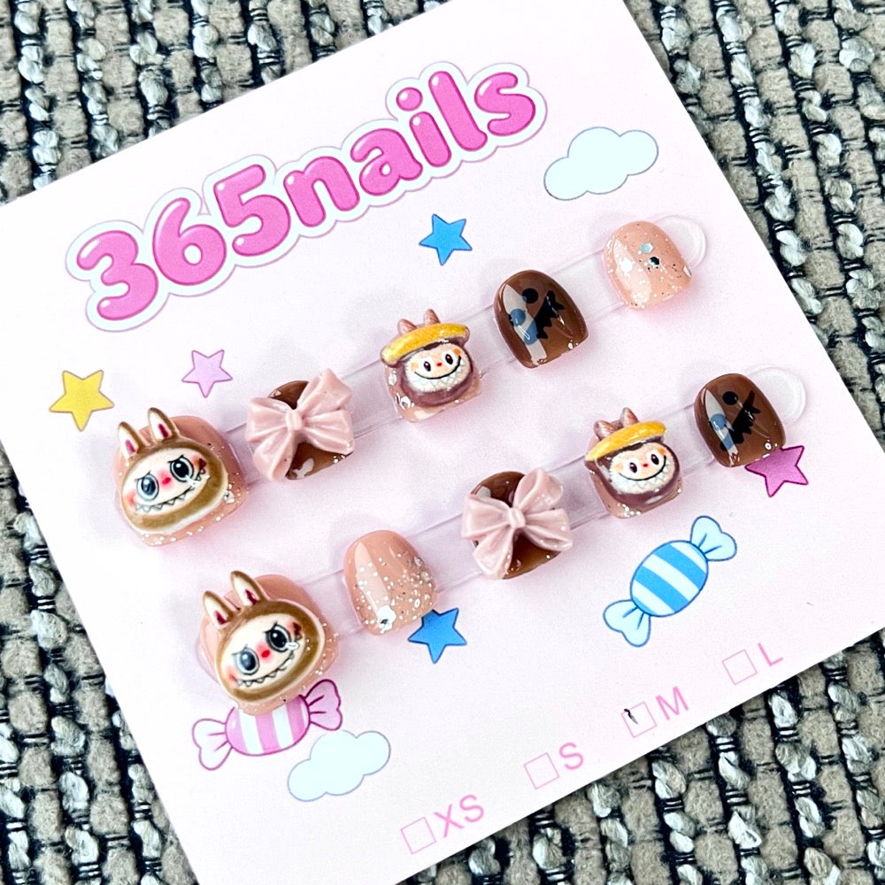 365nails: "Cocoa Bunny" – 3D Character & Bow Handmade Short Square Nails