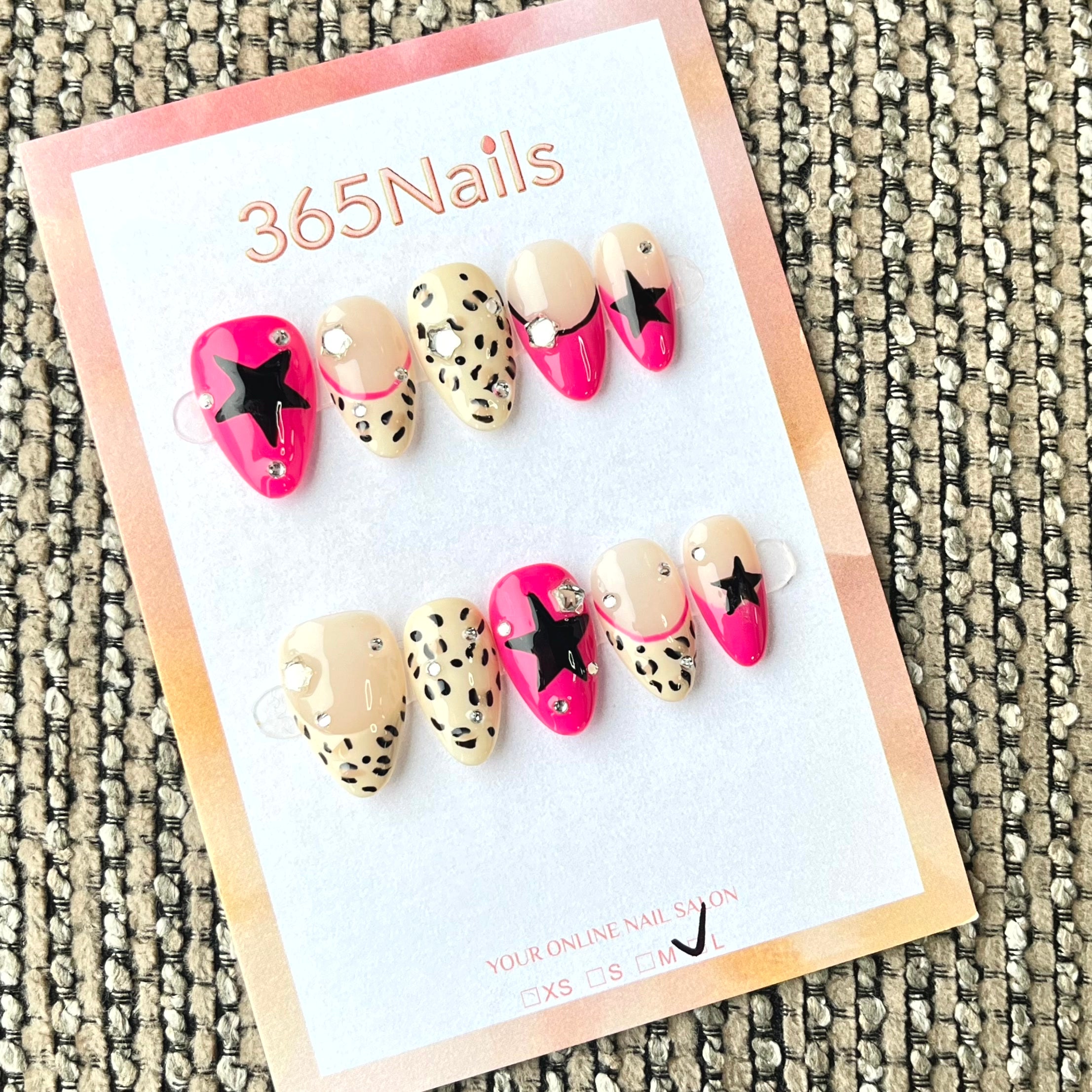 365nails: "Wild Star" – 3D 별 & 레오파드 프린트 수제 아몬드형 네일