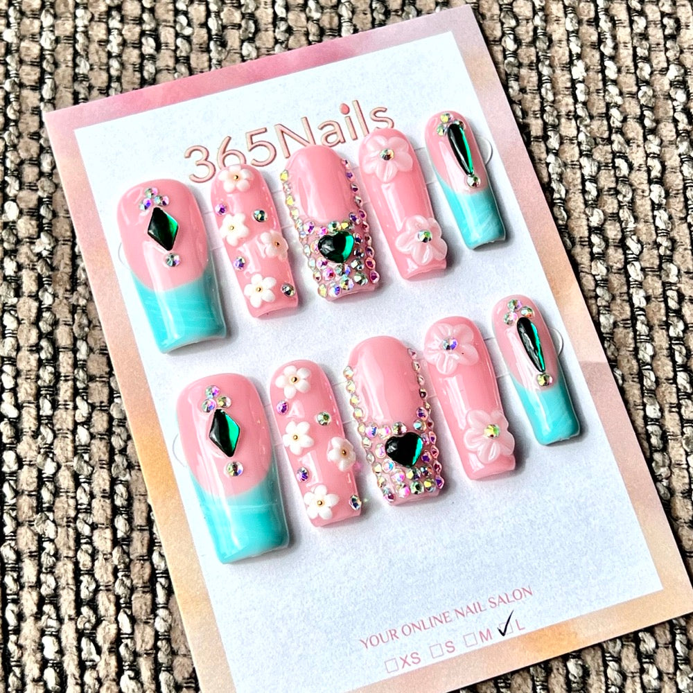 365nails：「粉與綠松石寶石綻放」— 手工製長款方形穿戴甲