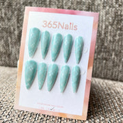 365Nails：「漣漪冰海綠」— 手工製穿戴甲（清新海洋 / 優雅氣質）