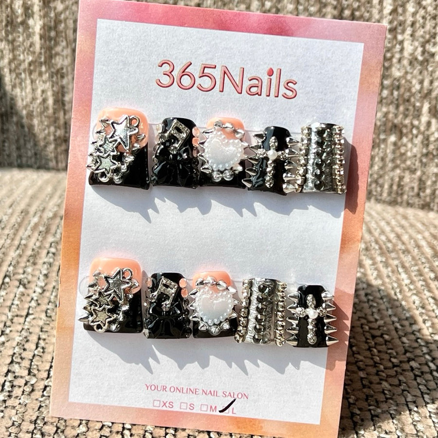 365nails: "블랙 스타 하트" 수제 숏 사다리꼴형 프레스온 네일