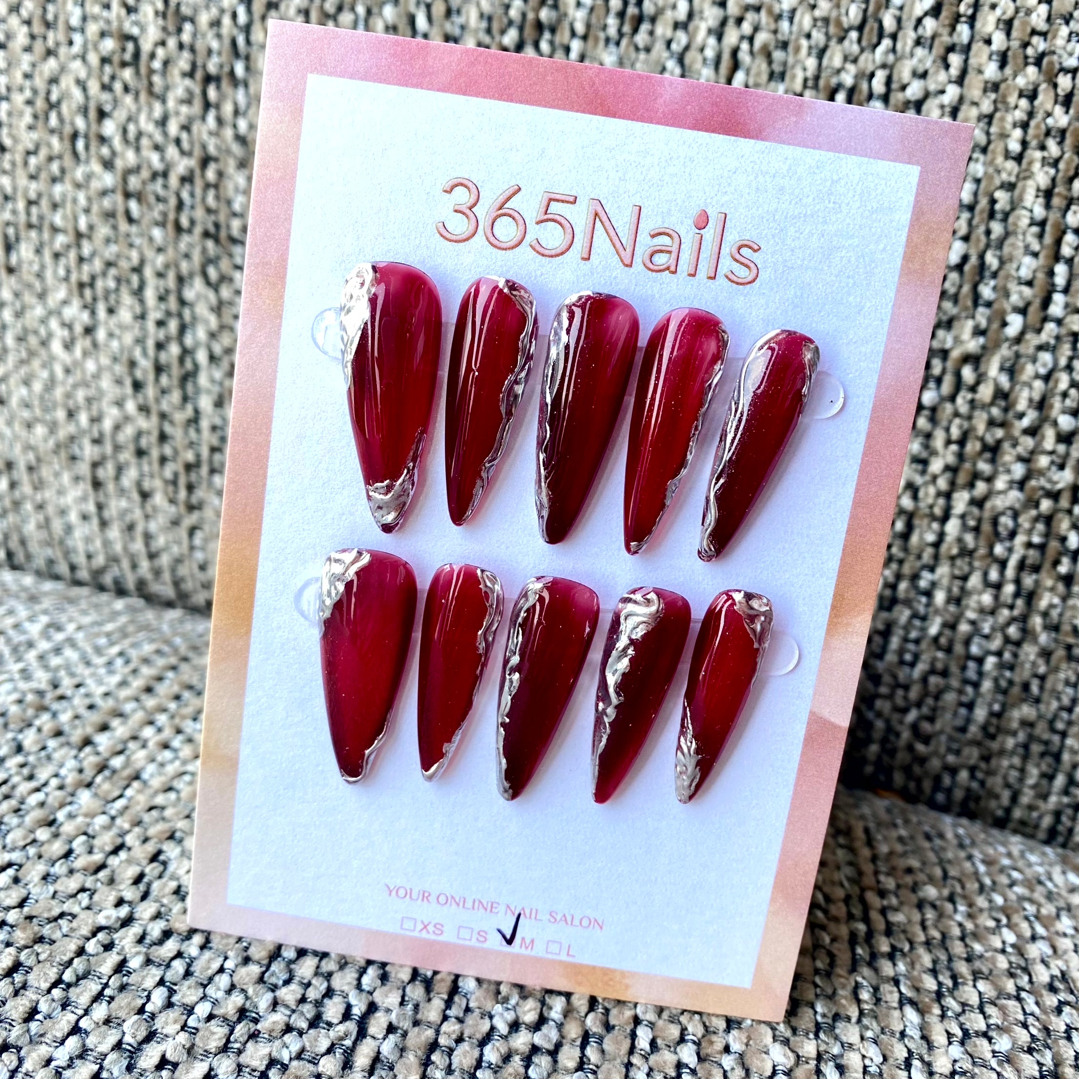 365nails: "Métal Rouge Argenté" – Ongles stiletto fait main lave métallique