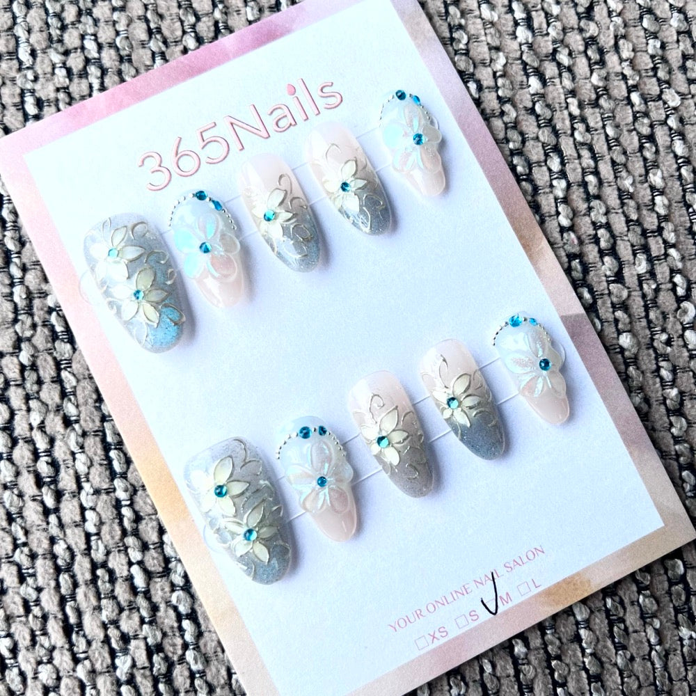 365nails: 冰川細語 — 3D 立體花卉與漸層手工製中長款杏仁形穿戴甲