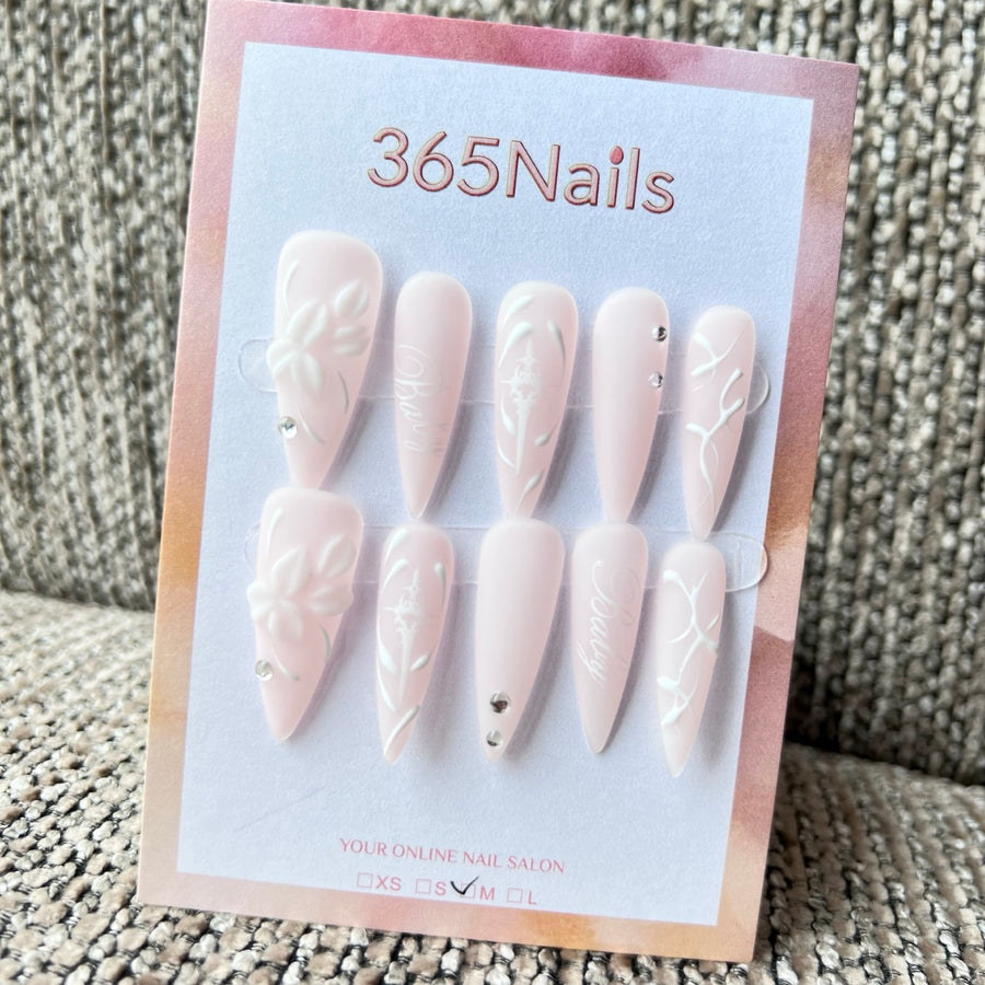365Nails: "Anjo em Alto Relevo Barroco" – unhas postiças artesanais (Sweet Cool/Y2K Streetwear)
