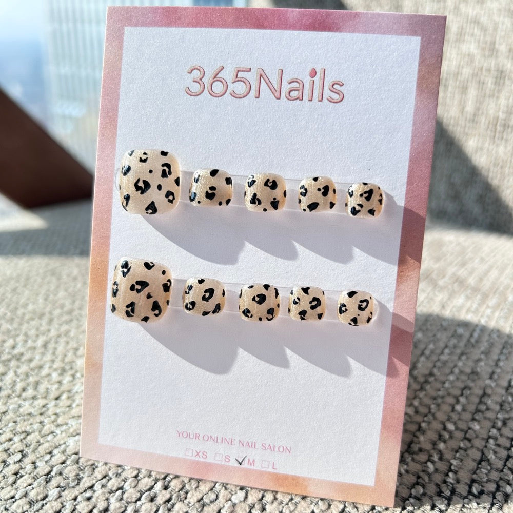365nails: "sand glitter leopard" – handmade press-on toenails / pedicure