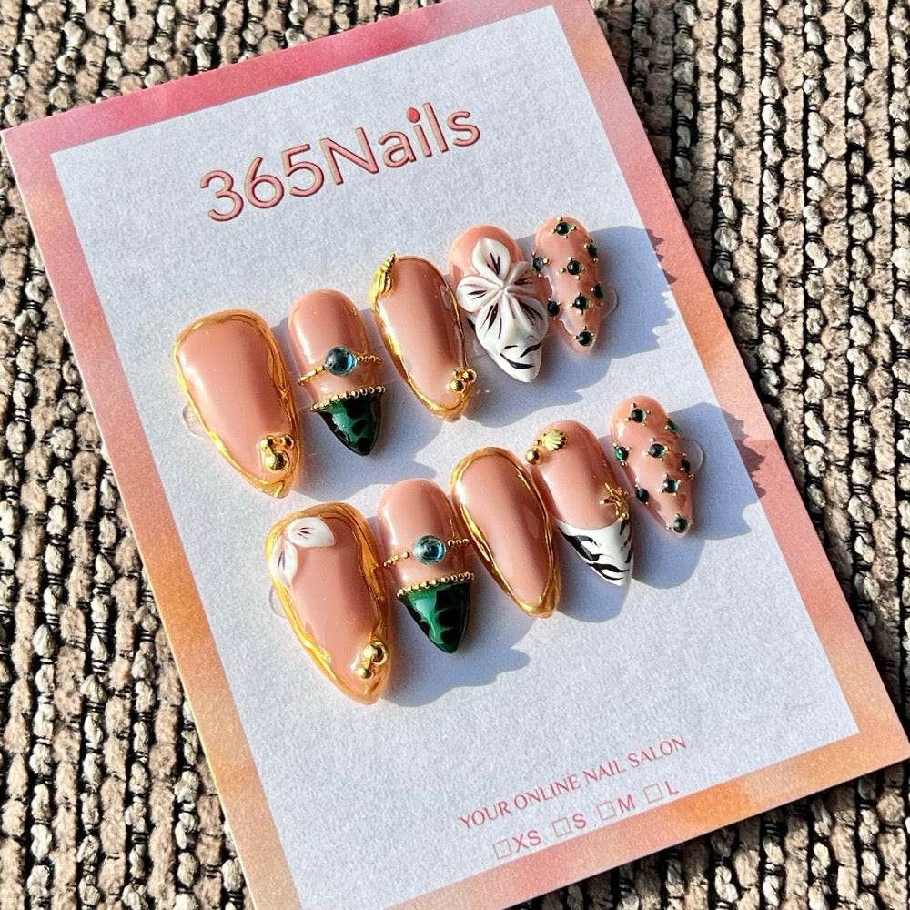 365nails: "Nude Gold Edge" – Handmade Medium Almond Press-On Nails