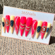 365nails：「哥德魅力」— 3D 骷髏與寶石手工製長款尖形穿戴甲