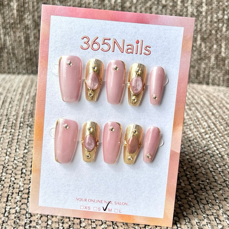 365nails: "블러쉬 오퓰런스" – 젬스톤 & 골드 포일 수제 숏 스퀘어형 네일
