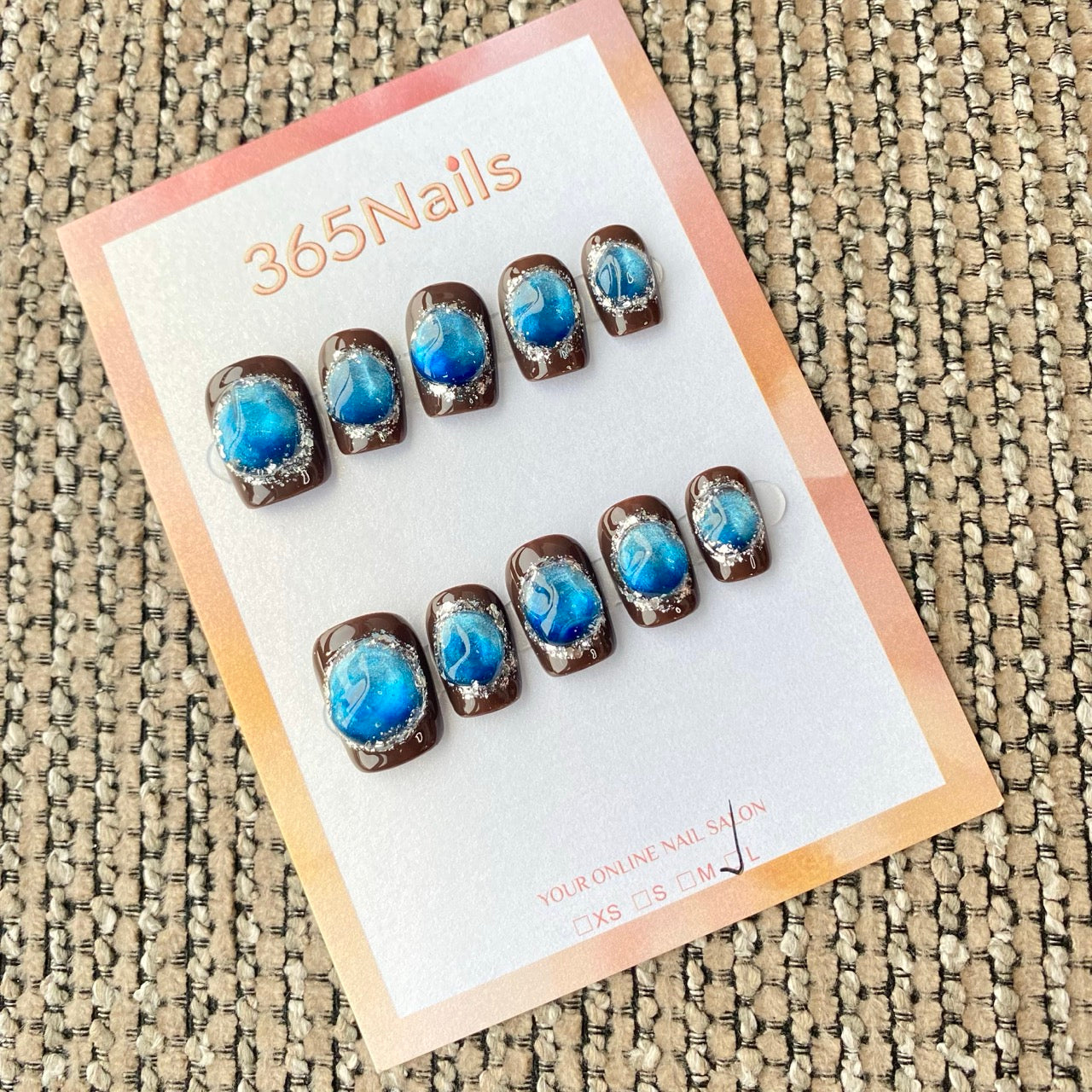 365nails: "Chocolate Blue 3D Gemstone Glitter" – handmade press-on nail