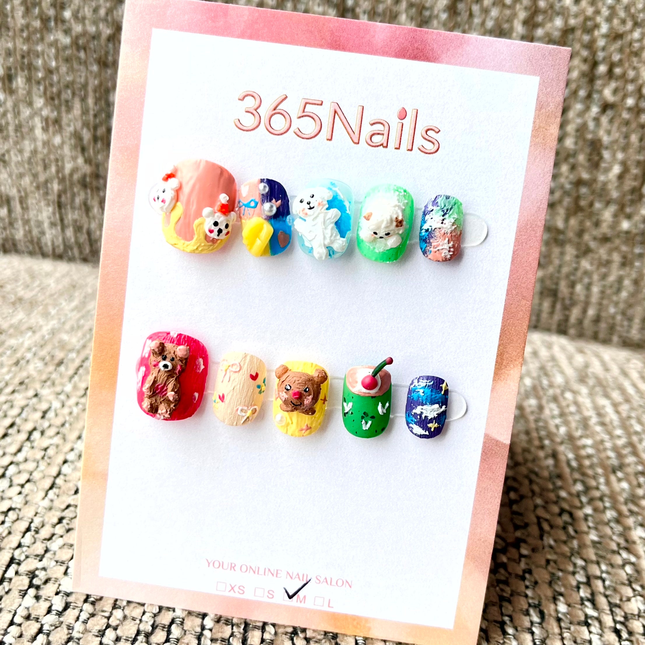 365nails: "Doces Gostosuras" – Animais 3D & Berloques Feitos à Mão em Unhas Curtas