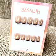 365nails: "Amber Noir" – Unhas Curtas Quadradas Francesinhas Feitas à Mão
