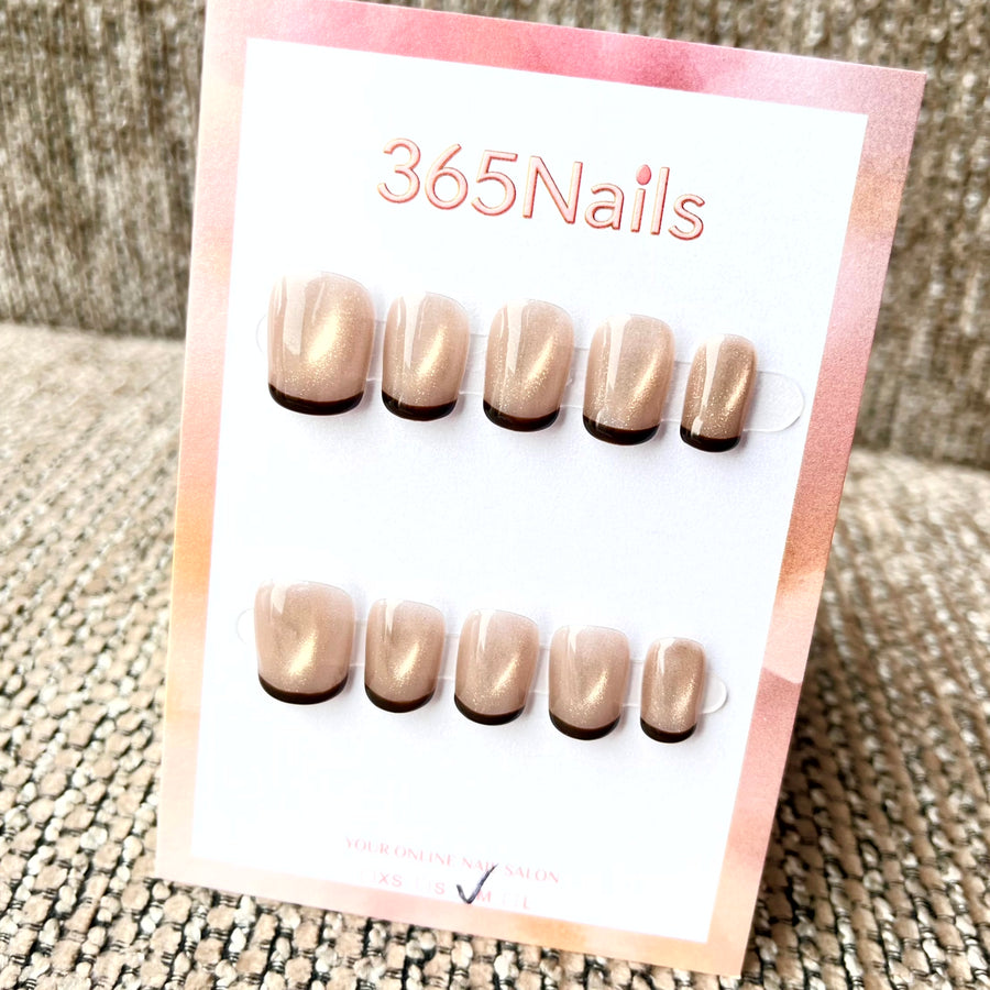 365nails: "Amber Noir" – French Tip Handmade Short Square Nails
