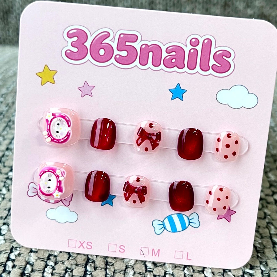365nails: 축제 부엉이와 베리 – 3D 캐릭터 수제 숏 네일