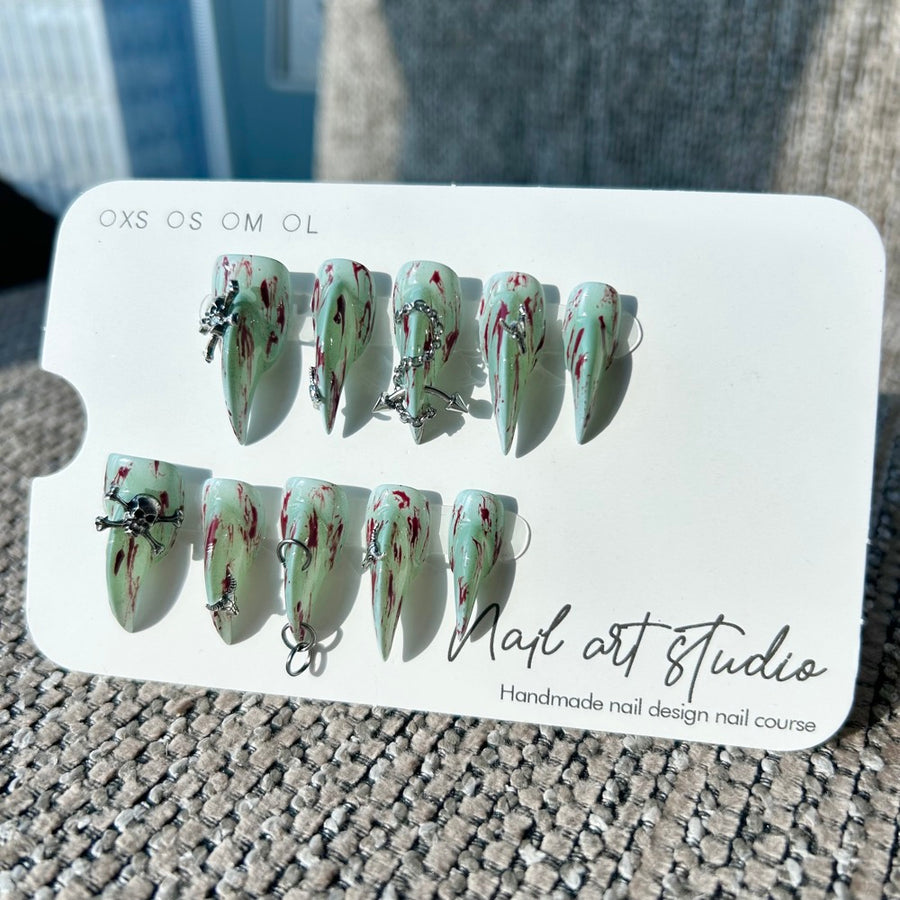 Unhas Postiças Bloody Mist Alien Claw｜Verde Menta Stiletto com Detalhes Prateados