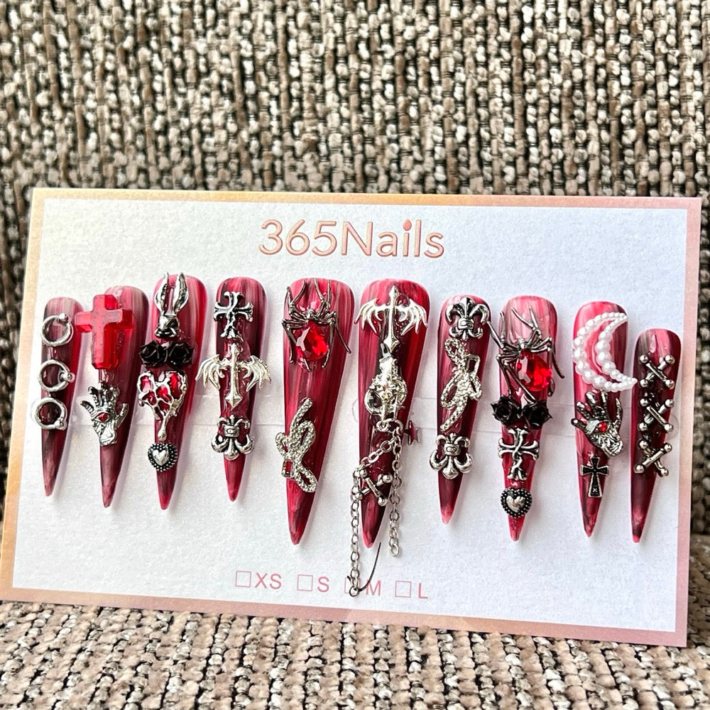 365nails : « Rouge gothique — araignée, croix, serpent, rose » — ongles press-on fait main