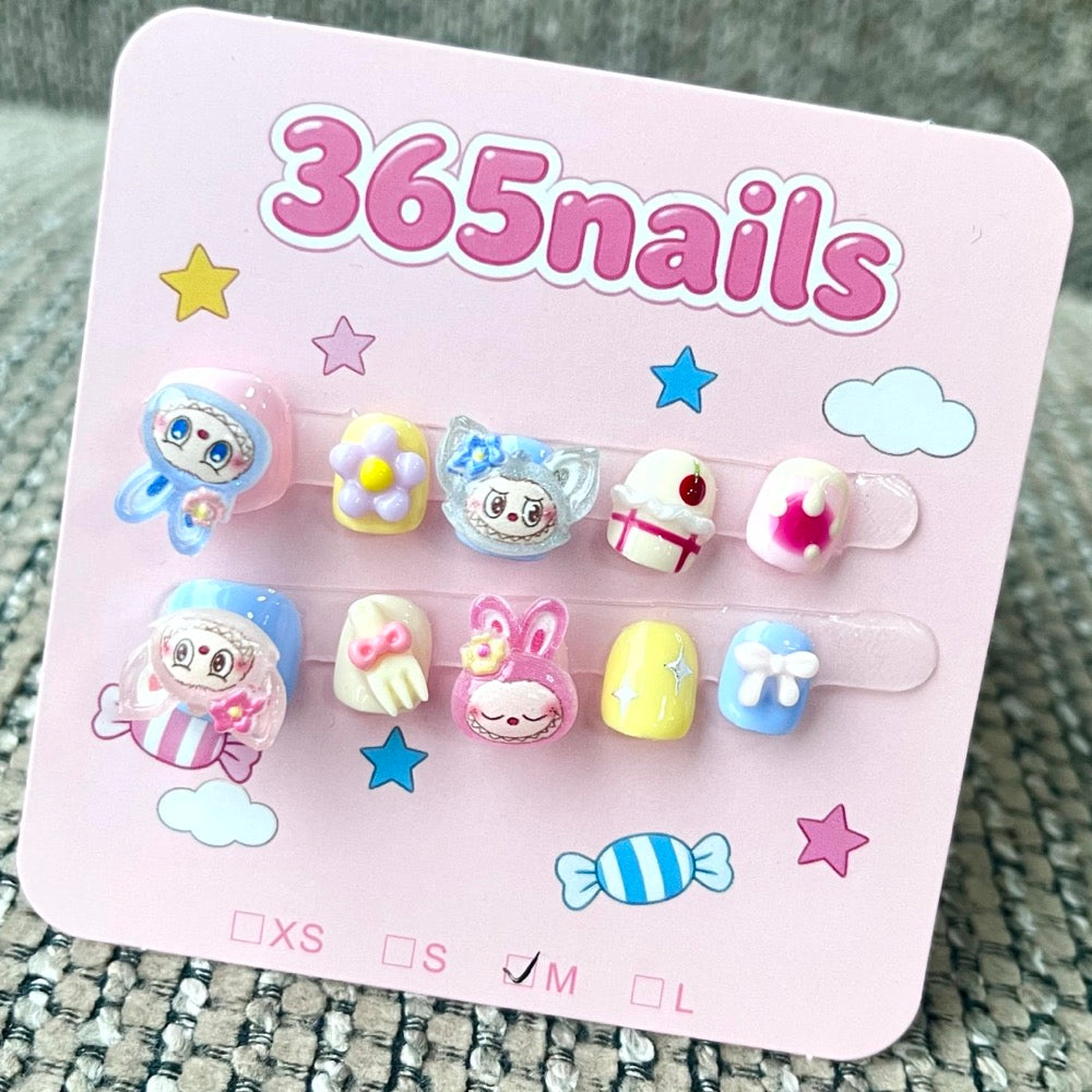 365nails: "Sweet Friends" – 3D Character Handcrafted Sweet Short Square Nails