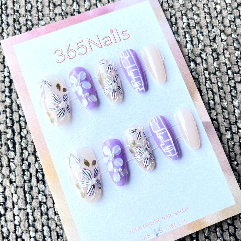 365nails: "Lavender Haze" – Handpainted Floral & Geometric Handmade Short Square Nails