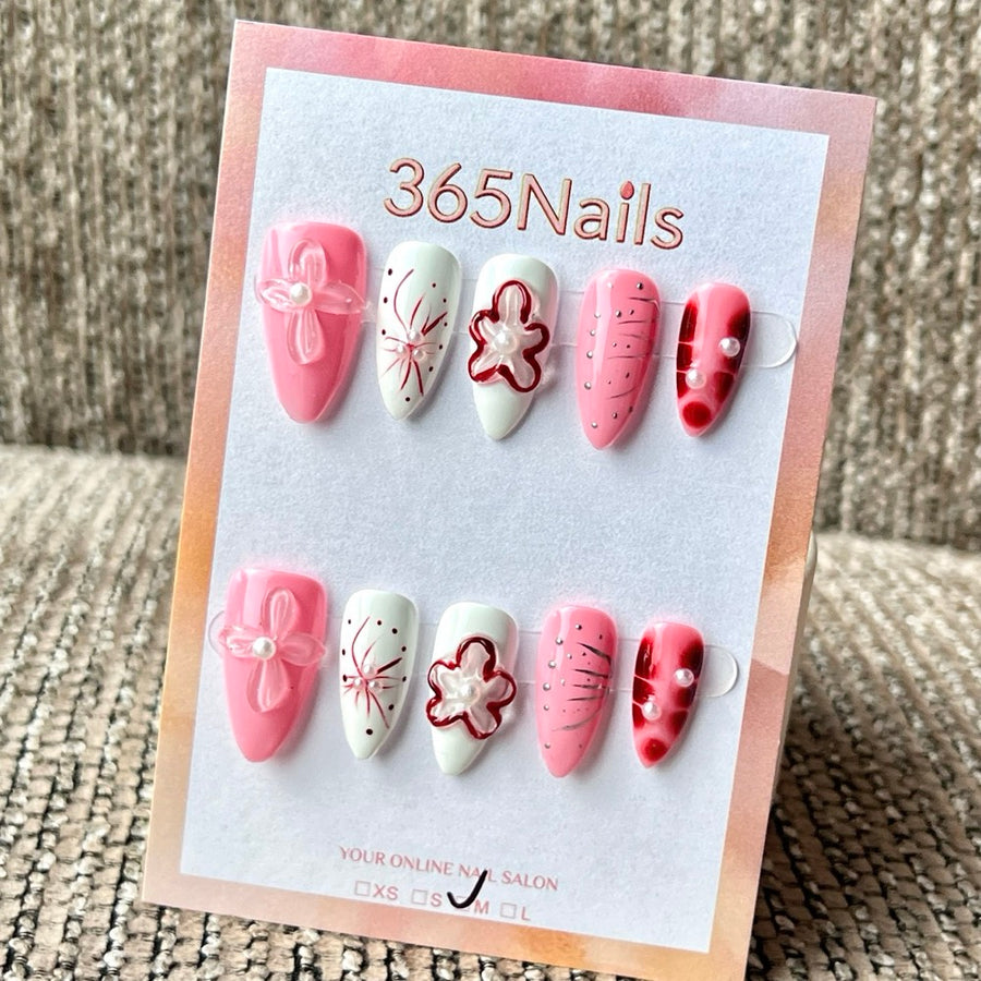 365nails 핑크 화이트 플라워 진주 믹스 수제 미디엄 스틸레토형 프레스온 네일
