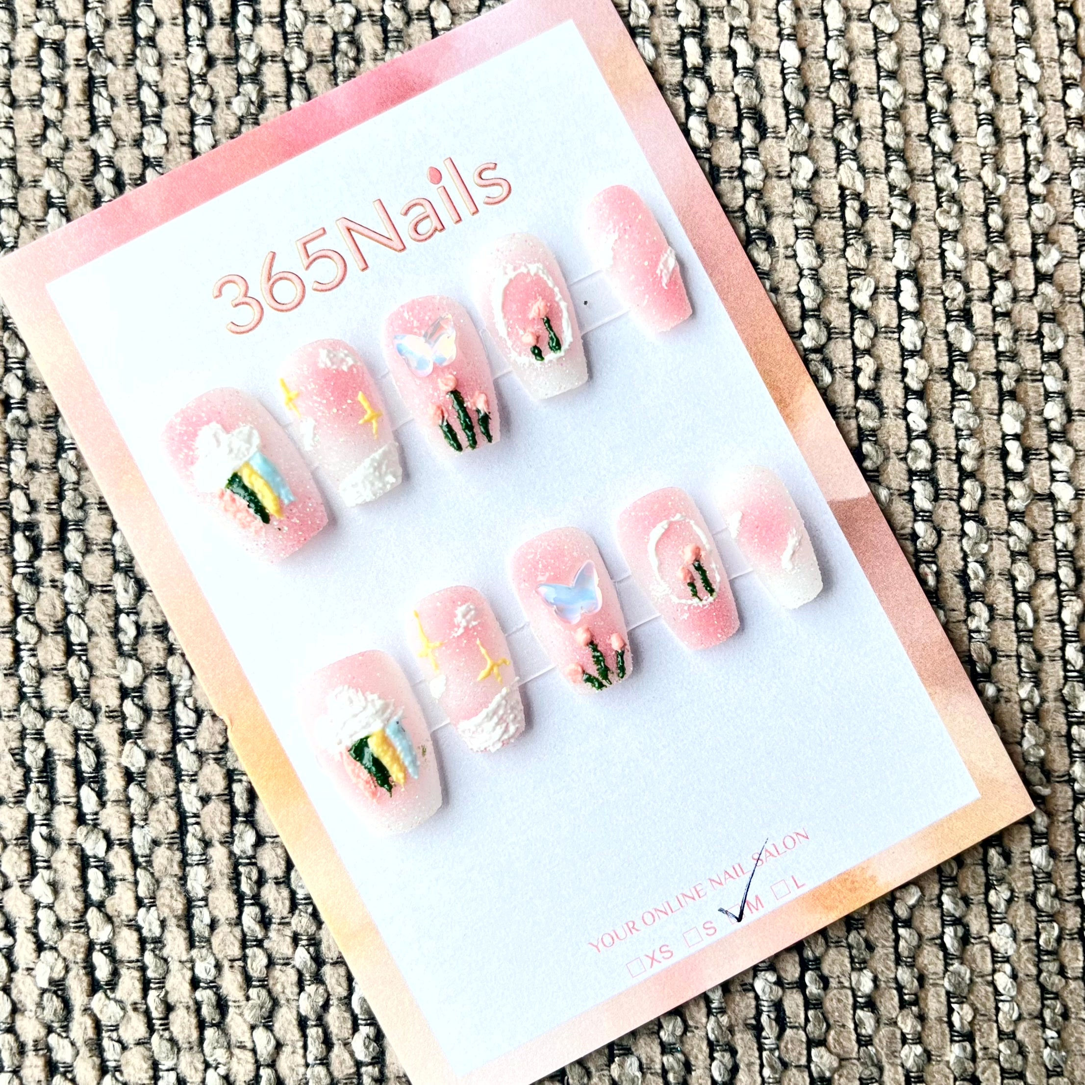 365nails: "Sussurros do Jardim" – Unhas Amêndoa Feitas à Mão com Borboletas e Flores 3D