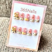 Rose à motif vache avec nœud et étoile - Vente en gros : ongles press-on ultra-doux, ajustement flexible, fait main (MOQ=100)